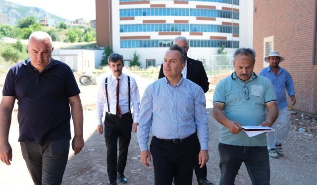 TOGÜ Kampüsünde Yoğun Mesai: Rektör Fatih Yılmaz Devam Eden Projeleri Yerinde Denetledi