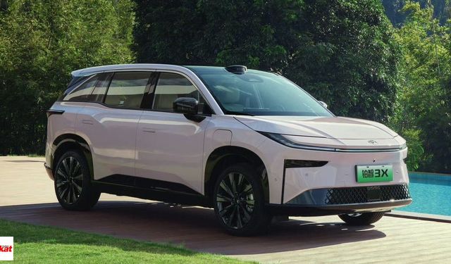 Toyota Gemileri Yaktı Fiyatı 650 Bin Lira Yaptı  Çok Ucuza Sıfır Satacak
