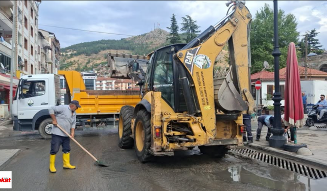 Tokat’ta Sağanak Sonrası Belediye Ekipleri Sahaya İndi