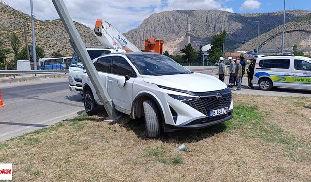 Amasya-Tokat Yolunda İtfaiye Aracı SUV’la Çarpıştı: Kaza Kamerada