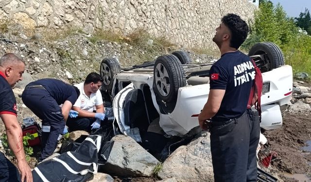 Otomobil dereye düştü: 2 ölü, 1 yaralı
