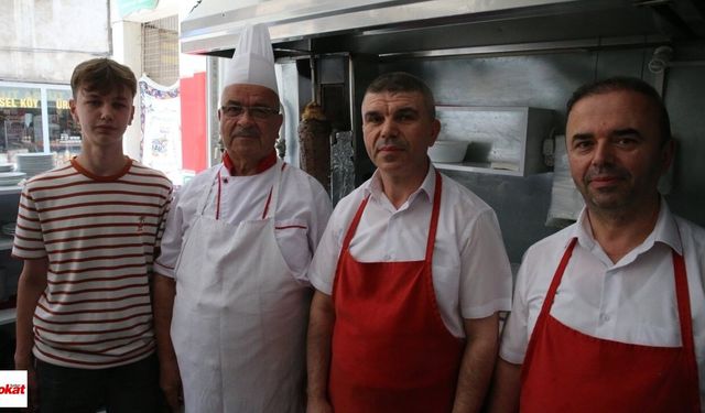 Niksar'da aynı ocağın başında üç kuşak yıllara meydan okuyor
