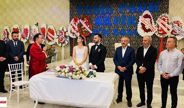Orakçı ve Uğur Ailelerinin Mutlu Günü: Tokat’ın Siyaset ve Basın Dünyası Bu Düğünde Buluştu