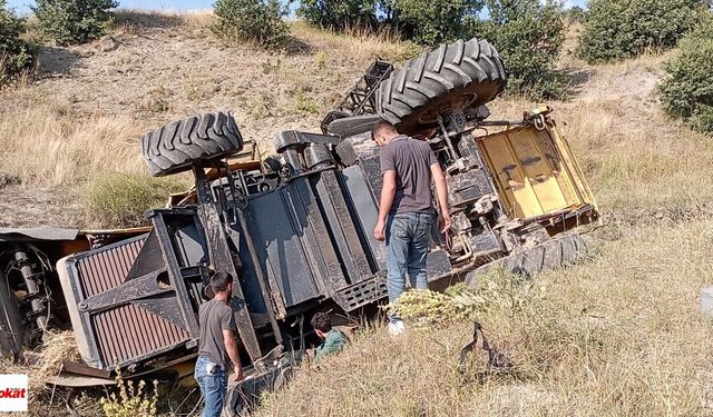 Tokat'ta Facianın Eşiğinden Dönüldü: Biçerdöver Dereye Yuvarlandı
