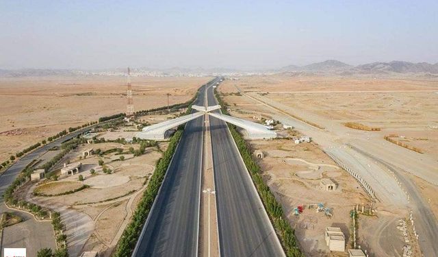 Dağları Aşacak Dev Otoyol Projesi 136 KM Güzergâhta 11 Tünel, 57 Köprü 6 Kavşak Bulunacak İki Şehiri Denize Bağlayacak