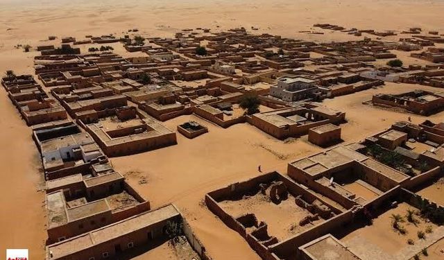 Çölün Ortasına 800 Yıllık Şehir Kurdular Kızıl Kuru Taş Ve Çamur Tuğlasından İnşa Ettiler Binlerce El Yazması Var
