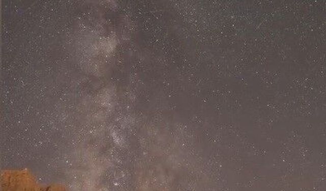 Gökyüzünde Samanyolu, yaylalarda çobanların ışığı