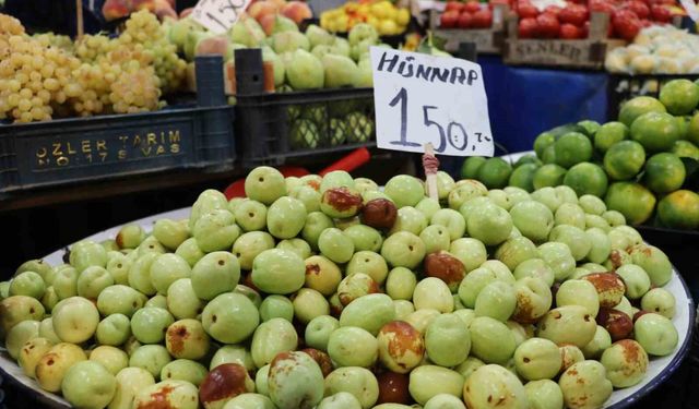 Tezgahların yeni gözdesi 'hünnap' meyvesi