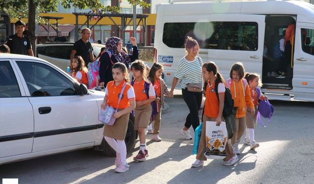 Tokat'ta Heyecan: Okul Sıraları Doldu
