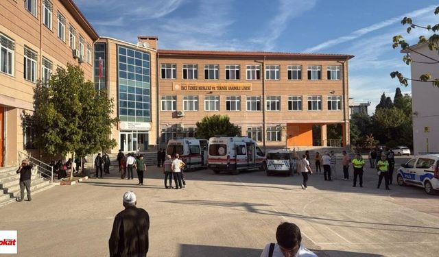 Okul önünde silahlı saldırı: 10 öğrenci yaralandı, 2’sinin durumu ağır