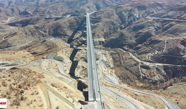 10 Dev Ayak 166 Metre Yükseklik Ve 1372 Metre Uzunlukta Bulunuyor Ulaşımı 56 Dakikadan 36 Dakikaya Düşürüyor
