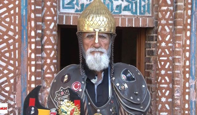 Sultan Alparslan'ın kılığında Tokat dahil 60 ili gezdi, son durağında gençlere Malazgirt zaferini anlattı