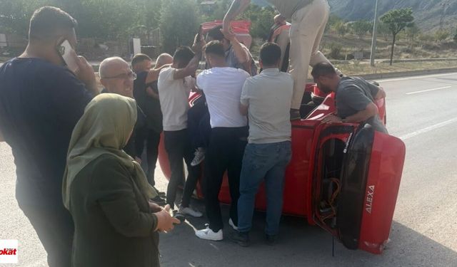 Tokat Çevre Yolu’nda otomobil yan yattı: 3 yaralı