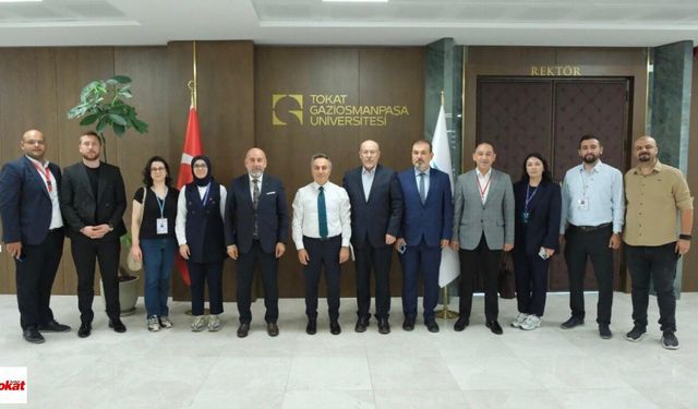 Tokat'ın Tanıtım Gönüllüleri Rektör Yılmaz'ı Ziyaret Etti