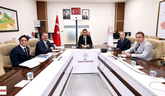 İki Bakandan Sosyal Yardımlar İçin Kritik Toplantı: Tokat Valisi Köklü de katıldı