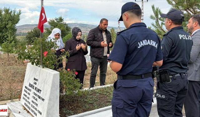 Tokatlı Şehit İdris Kurt, 28 Yıl Sonra Kabri Başında Dualarla Anıldı