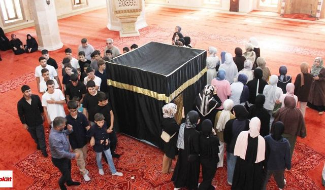 Umre ödülü kazanan hafızlara Tokat’ta uygulamalı eğitim