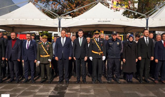 Erbaa’da 29 Ekim coşkusu başladı: Atatürk Anıtı’na çelenk sunuldu