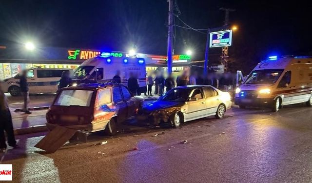 Erbaa’da Kavşakta İki Otomobil Çarpıştı: 1 Yaralı