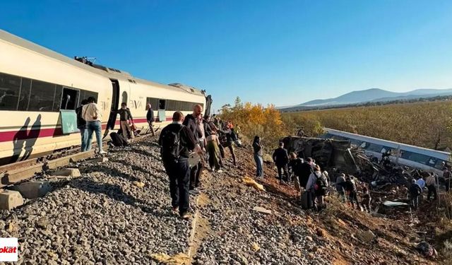 İki Tren Çarpıştı, Vagonlar Savruldu: Çok Sayıda Ölü ve Yaralı Var!
