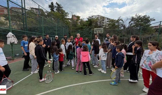 Niksar’da Minik Raketler Kortta