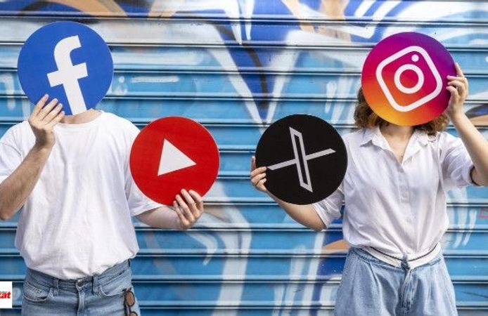 Gençlerin Sosyal Medya Kullanımı Değişiyor! Canlı Yayın ve Sonsuz Kaydırmaya Yasak