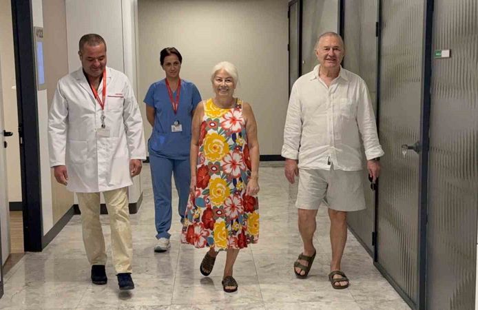 Şiddetli kalça ve bacak ağrısının arkasından iki ayrı omurga hastalığı çıktı