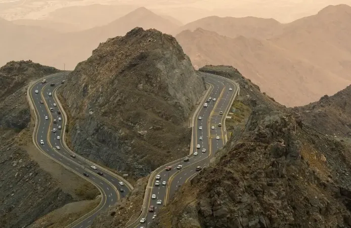 Bin Yıllık Kervan Yolunda 2 Bin 177 Metre Rakımda Tam Bir Mühendislik Harikası 90’dan Fazla Virajı Var