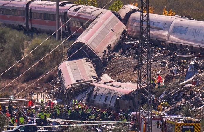 9 ay arayla ikinci tren faciası! Ölü sayısı 114’e ulaştı