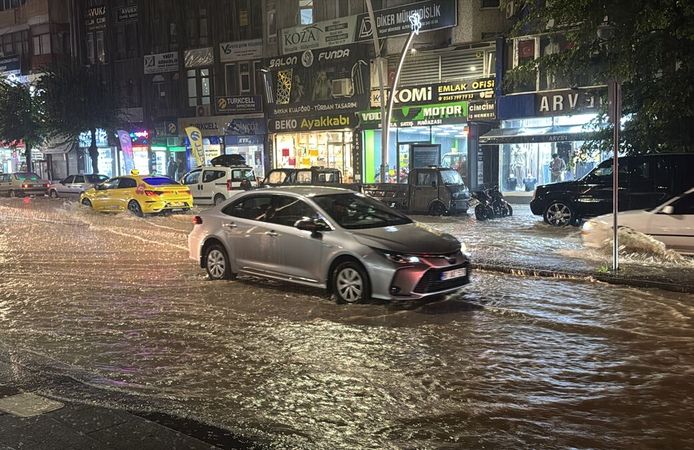 Tokat'ta sağanak etkili oldu