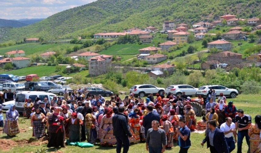 Zile'de Orta Asya'dan kalan Şaman Bayramı her Nisan'da kutlanıyor