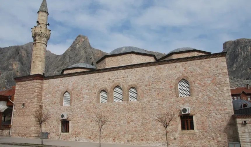 Tokat'ın Tarih Kokan Yapısı: Takyeciler Camii