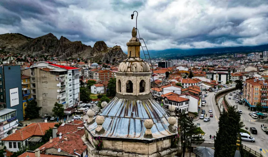 Tokat saat kulesinin tepesindeki lamba neyin habercisi? İşte cevabı...