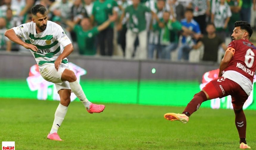Bursaspor ilk 11'i sahada – Bursaspor'un başlangıç kadrosu sahaya çıkarken taraftarlarına büyük bir güven verdi.