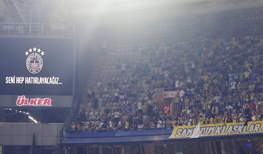Kulübün Şirketindeki Pay Oranı Düştü
Gerçekleşen hisse satışı sonrası, Fenerbahçe Spor Kulübü’nün Fenerbahçe Futbol A.Ş.’deki payı %62,27’ye düşerken, kulübün kontrolü konusunda herhangi bir kayıp yaşanmadığı ifade edildi. Kulüp yetkilileri, bu tür işlemlerin stratejik olarak kulübün finansal yapısını güçlendirmek ve uluslararası yatırımları çekmek amacıyla yapıldığını belirtti.
