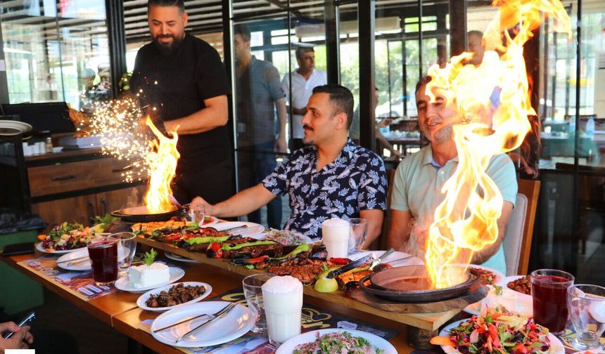 Kebapta Restleşme! Adanalılar Tokatlılara Meydan Okudu