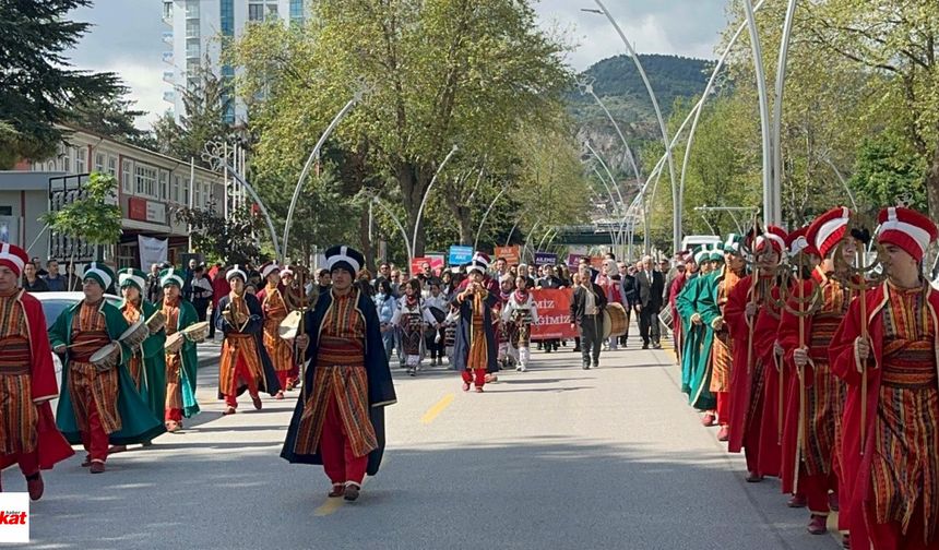 Tokat'ta Aile Yılı Coşkusu: Kortejle Başladı, Gösterilerle Şenliğe Dönüştü