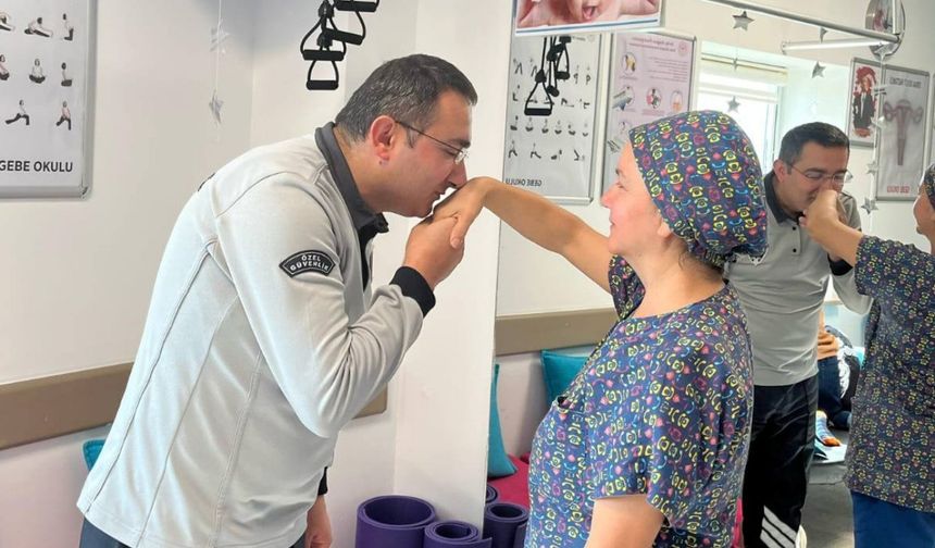 Erbaa’da İki Kuşağı Doğurttu: Sahure Ebe’nin 41 Yıllık Meslek Hikâyesi Gönülleri Isıttı