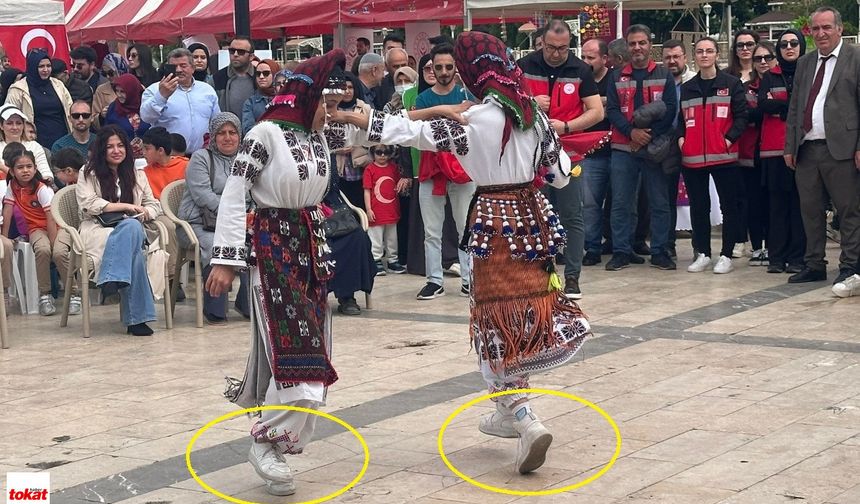 Yöresel Folklor Ekibinden Spor Ayakkabılı Oyun 'Olmadı!' Dedirtti!