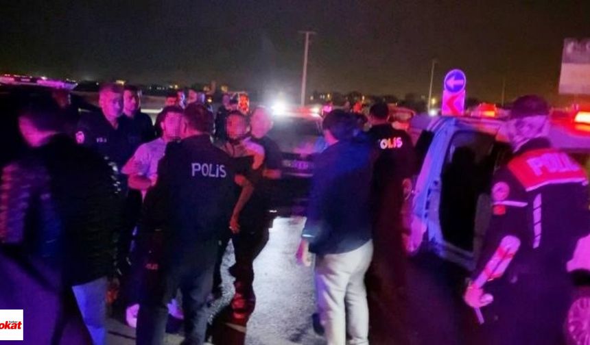 Kürekli, Sopalı Taraftar Kavgası! Polis Müdahale Etti, Biber Gazı Kullanıldı: 6 Yaralı, 13 Gözaltı