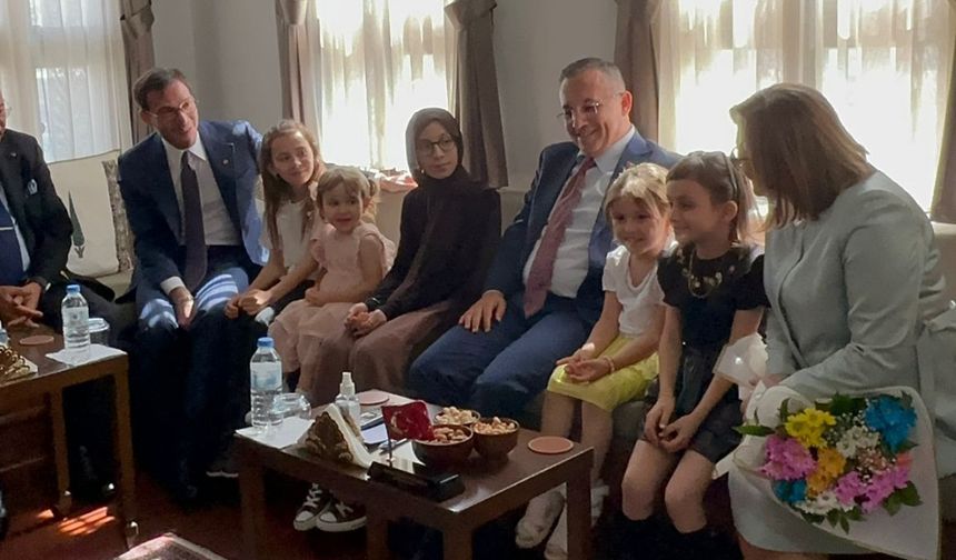 “Kızdan Belediye Başkanı Olur mu?” Diyen Minikler, Cevabı Tokat’ta Fatma Şahin’den Aldı
