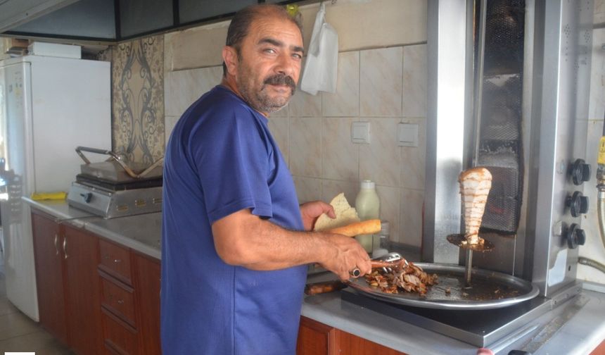 Tokat’ın Döner Ustası Gelenekleri Yıktı: “Soslu Döner Yemiyorlar, Sos Yiyorlar!”