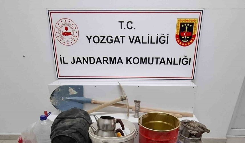 Gelen İhbar Definecileri Suçüstü Yakalattı!