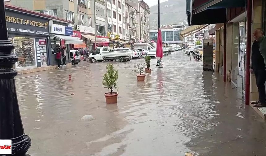 Tokat’ta Sağanak Alarmı: Meydan Çarşısı’nı Su Bastı