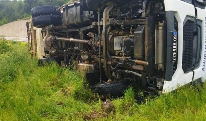 Tokat'ta Akşam Saatlerinde Kaza Çöp Dökmeye Giderken Şarampole Yuvarlandı
