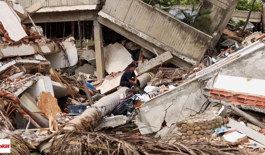 Deprem felaketi büyüyor, can kaybı 3 bine dayandı