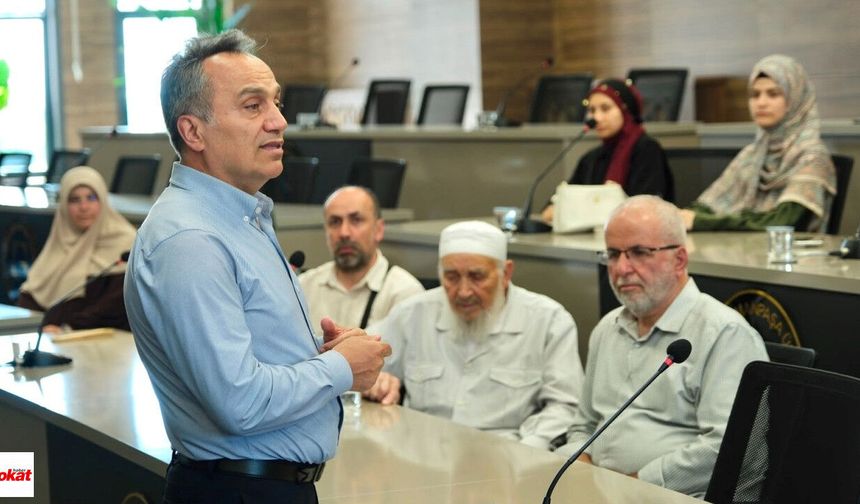 Rektör Yılmaz İlahiyat Öğrencilerini Ağırladı