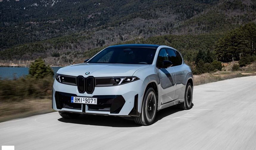 Yeni BMW iX3 40 Tanıtıldı Benzinli Modelden Bile Ucuz Fiyata Geliyor