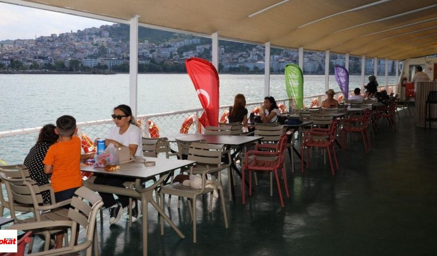 Tokatlı Ziyaretçilerden Şehit Necati Gürkaya Gemisi'ne Tam Not