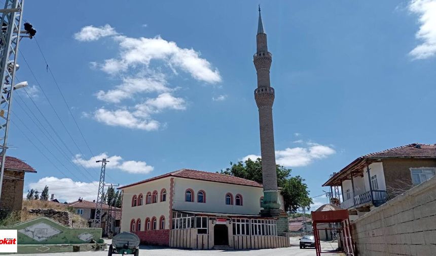 Tokat'ta 5,6'lık Depreme Direndi: Mahallede Ayakta Kalan Tek Cami Oldu